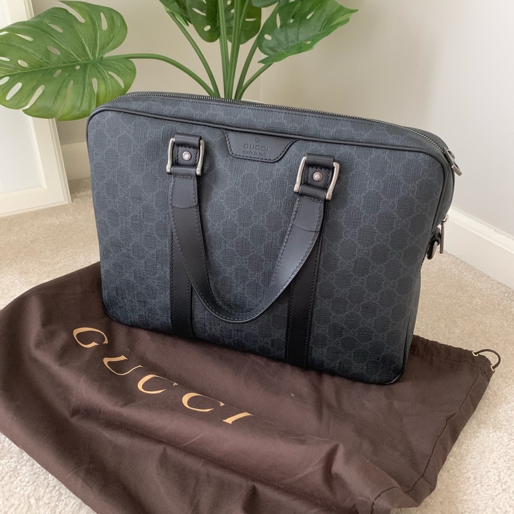 ⭐️Gucci GG supreme canvas briefcase